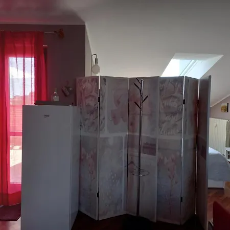 Konukevi La Mansarda Di Mi&lo Junior 3*